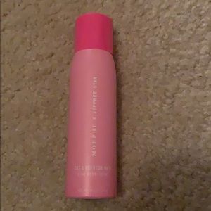 Jeffree Star setting spray